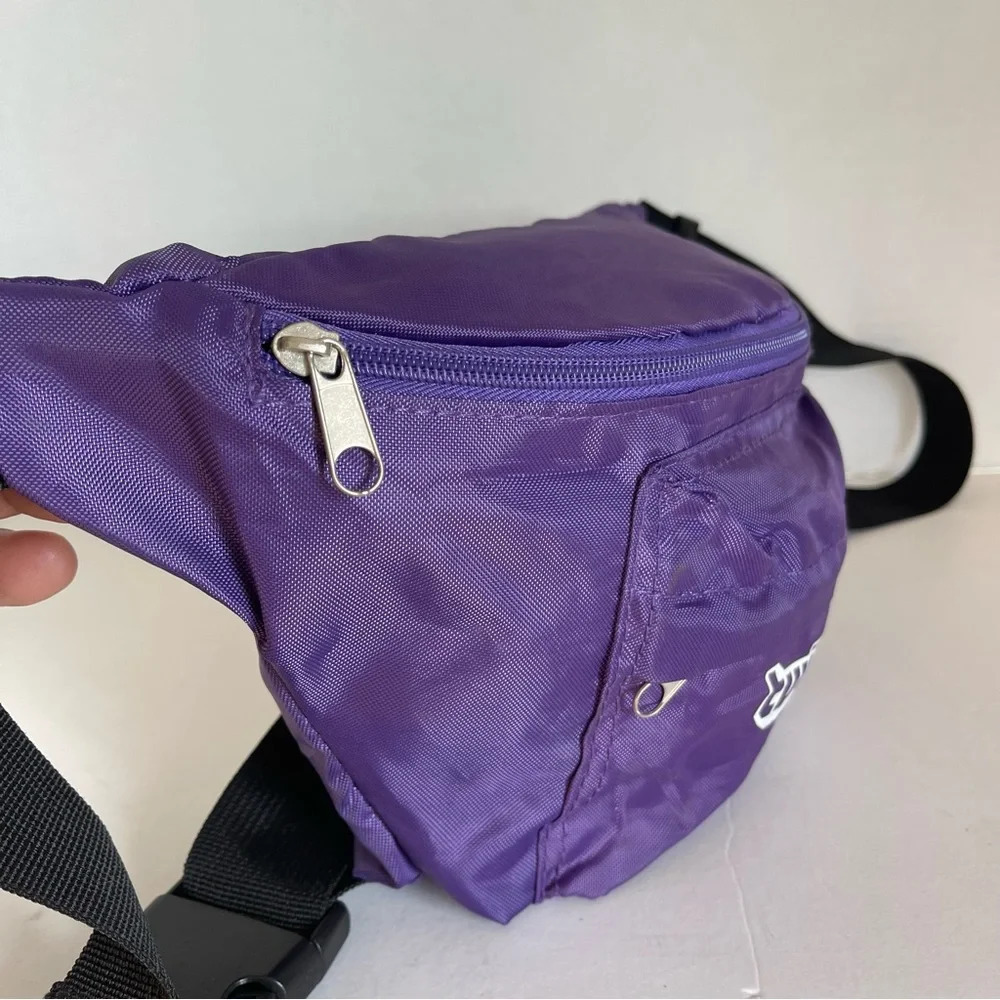 TwitchCon Exclusive 2017 Purple Fanny Pack - Picture 2 of 8